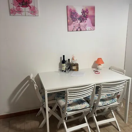 Appartement A Un Passo Dal Mare - House